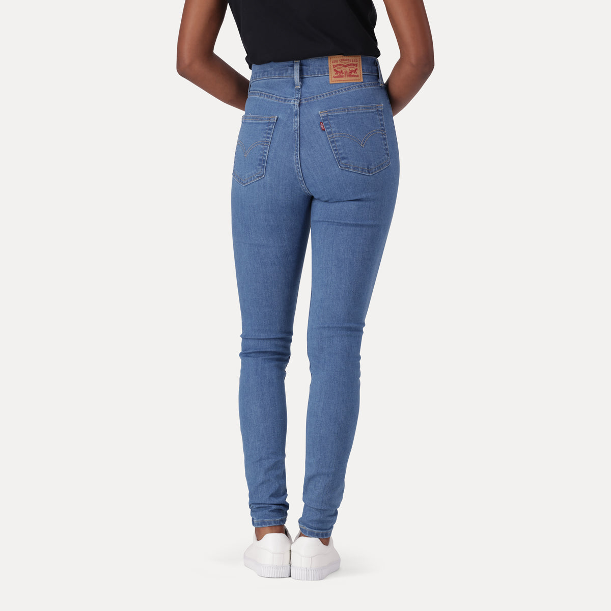 LEVI'S® WOMEN'S 720 HIGH-RISE SUPER SKINNY JEANS - MED INDIGO - WORN IN