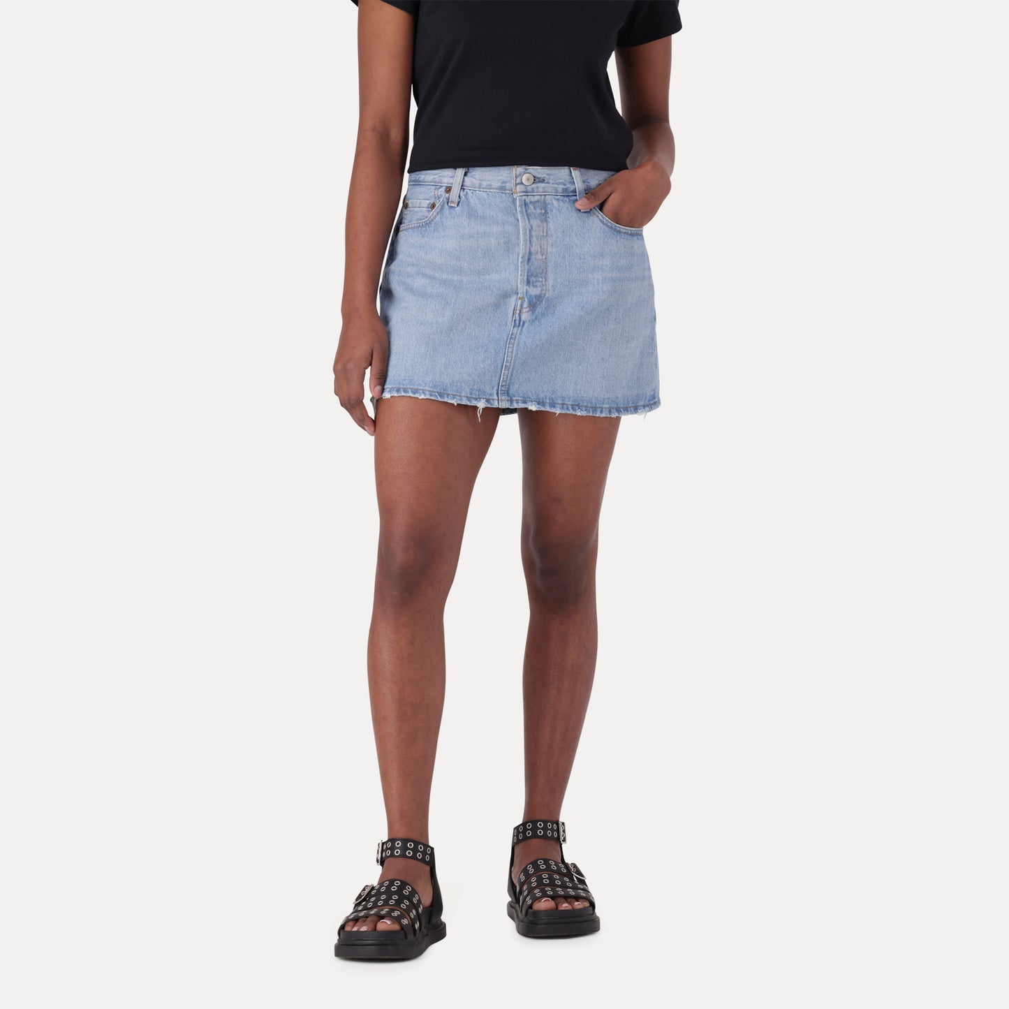 LEVI'S® WOMEN'S ICON SKIRT - LIGHT INDIGO - WORN IN