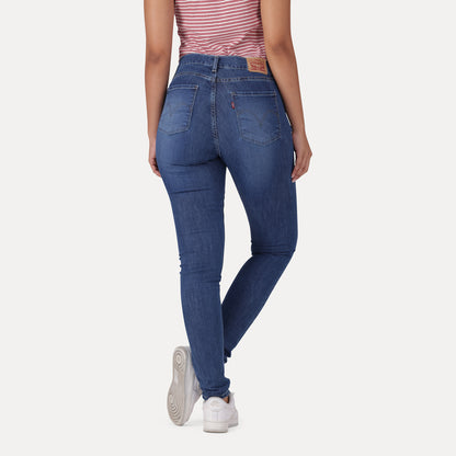 LEVI'S® WOMEN'S CURVY SKINNY  - MED INDIGO - WORN IN