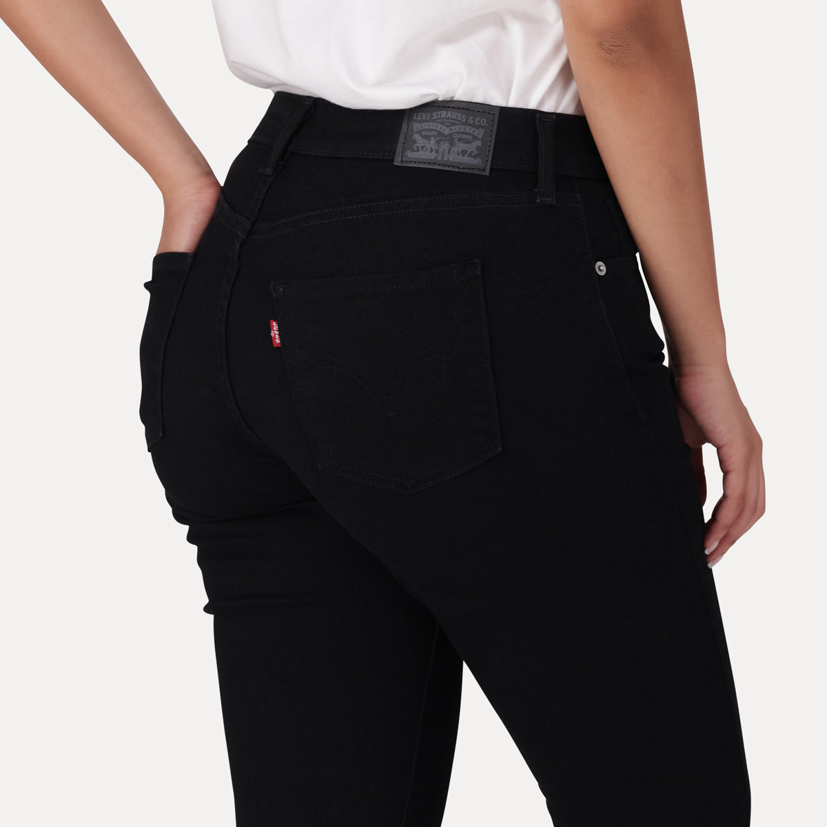 LEVI'S® WOMEN'S CURVY HIGH-RISE SUPER SKINNY  - BLACK