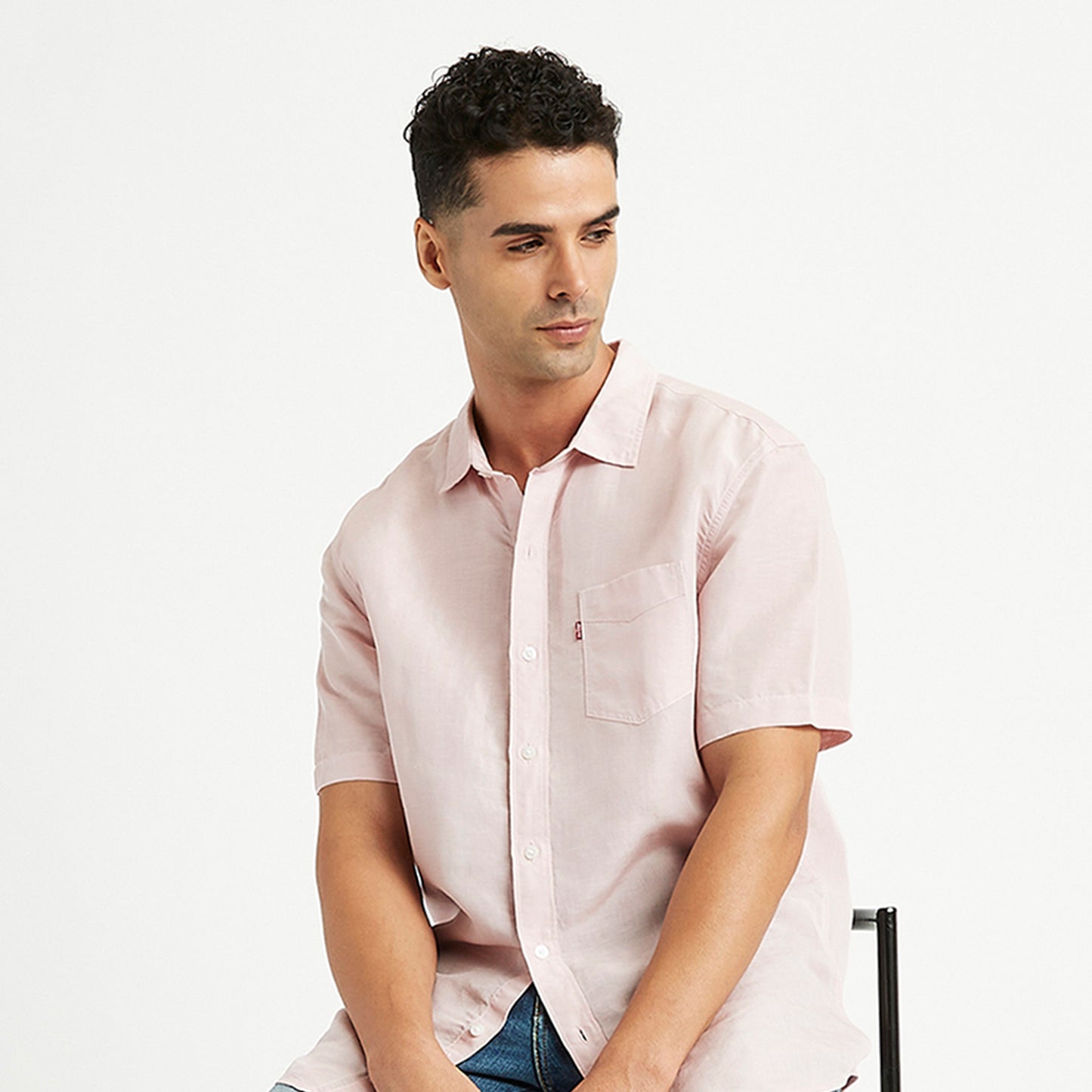 LEVI'S® MEN'S SOLID REGULAR FIT SHIRT - PINK