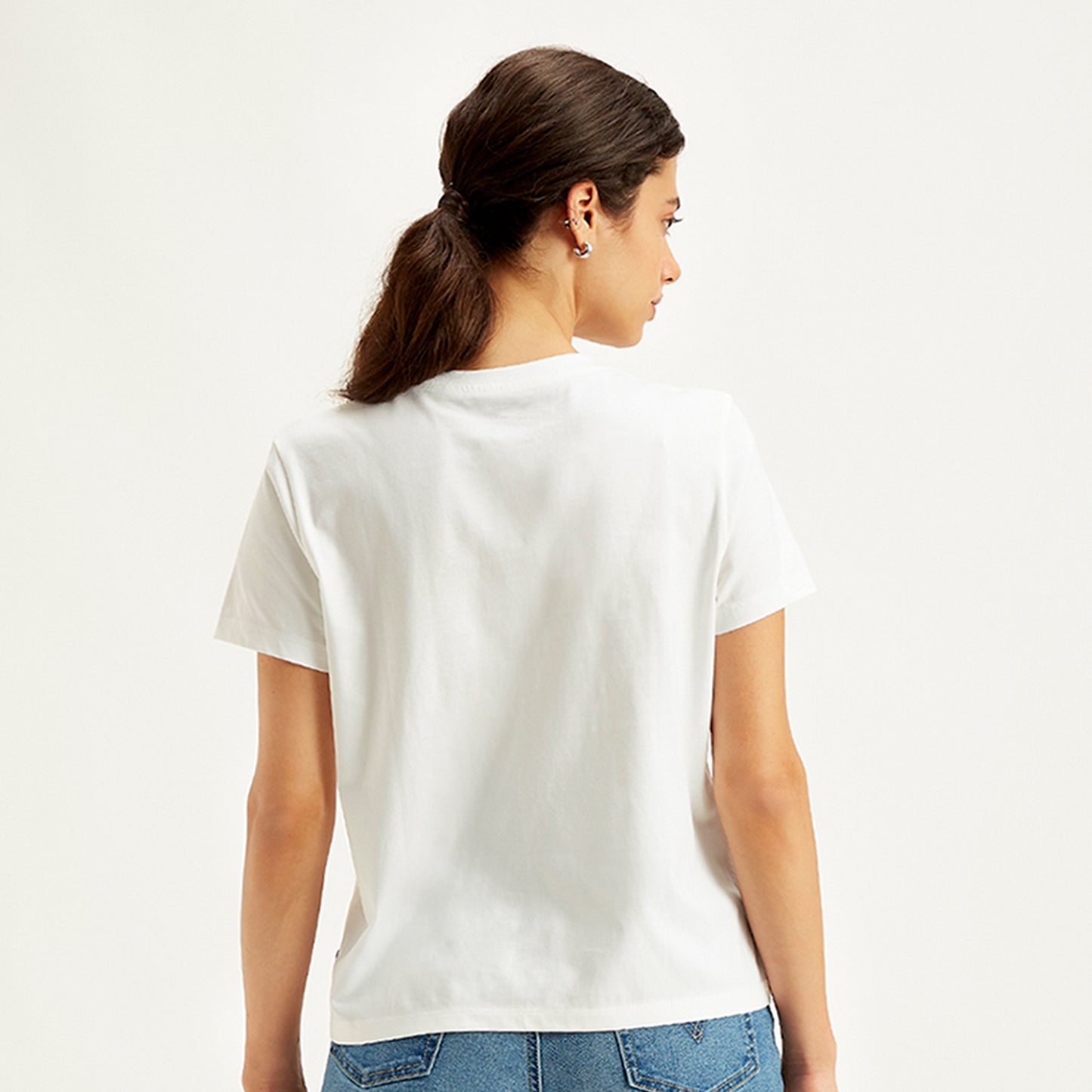 WOMEN'S BRAND LOGO STRAIGHT FIT T-SHIRT - WHITE