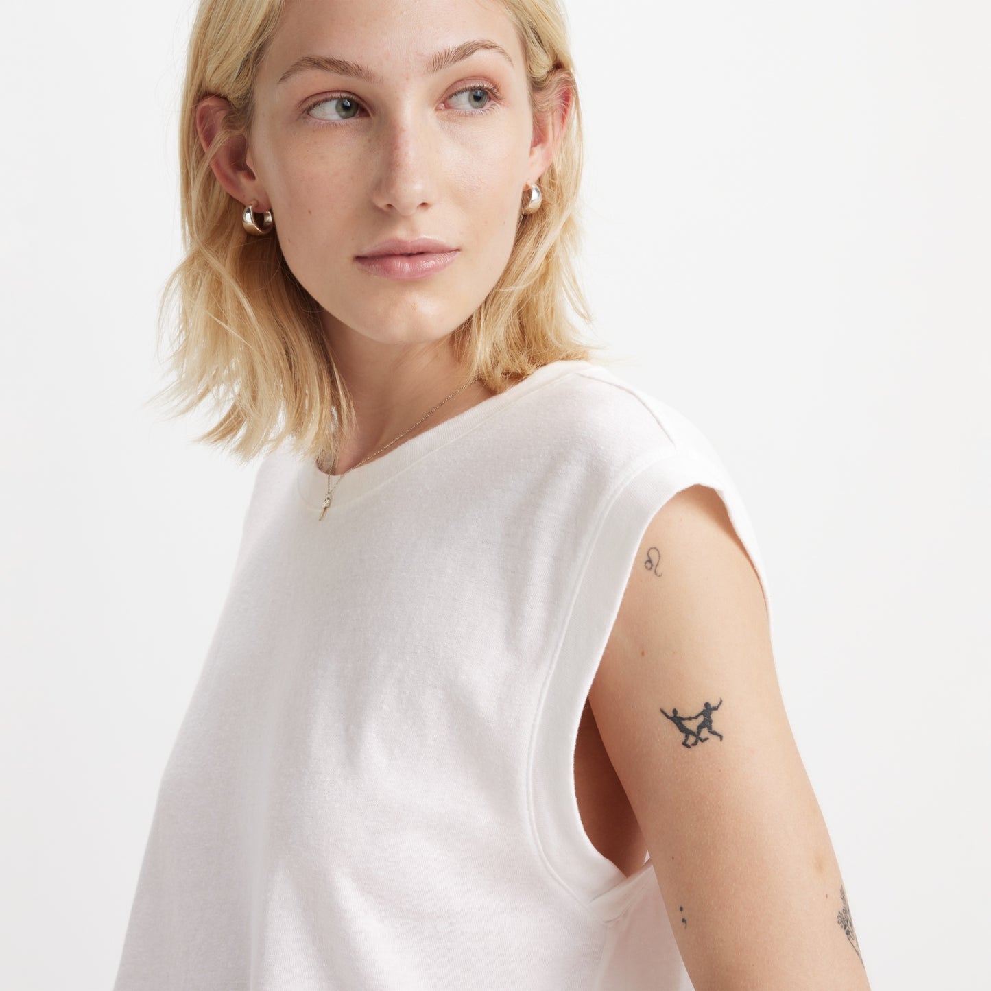 LEVI'S® WOMEN'S BOXY TANK - NEUTRAL