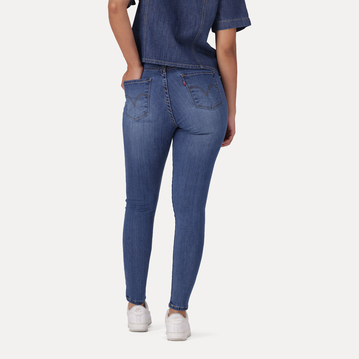 LEVI'S® WOMEN'S CURVY SUPER SKINNY  - MED INDIGO - WORN IN