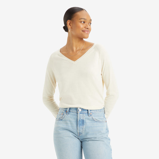 LEVI'S® WOMEN'S PETAL V-NECK SWEATER - NEUTRAL