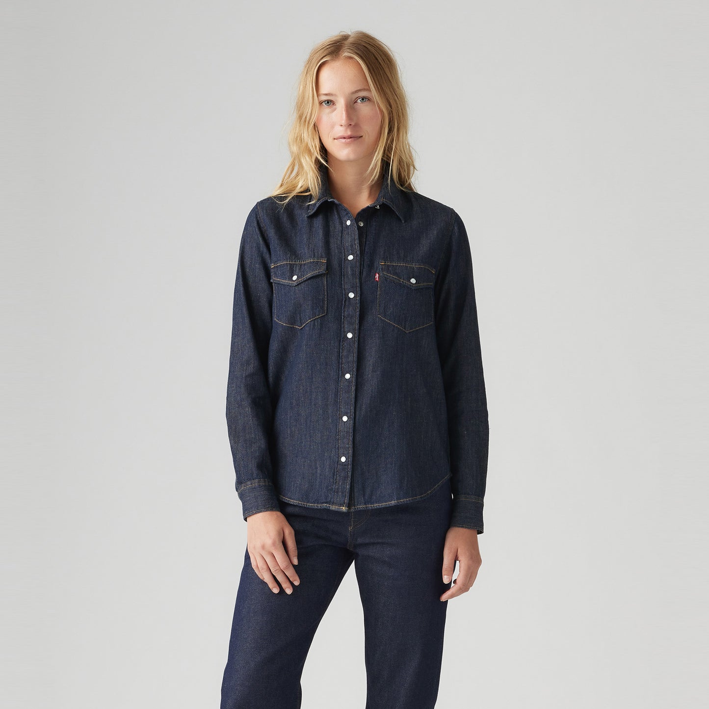 LEVI'S® WOMEN'S ICONIC WESTERN SHIRT - DARK INDIGO - FLAT FINISH