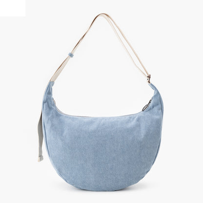 LEVI'S® WOMEN'S BROOKLYN MEDIUM SHOULDER BAG - BLUE