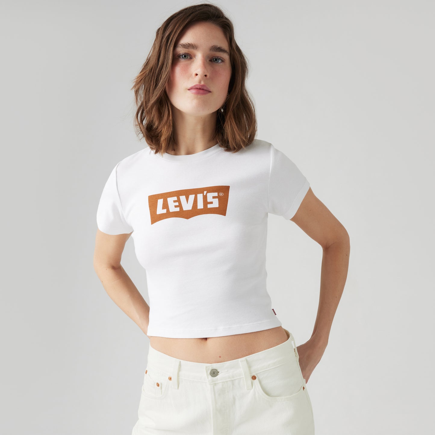 LEVI'S® WOMEN'S GRAPHIC ESSENTIAL SPORTY TEE - WHITE