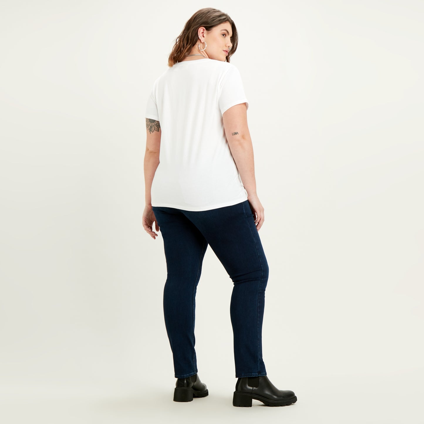 LEVI'S® WOMEN'S PERFECT T-SHIRT (PLUS SIZE) - NEUTRAL- NEUTRAL