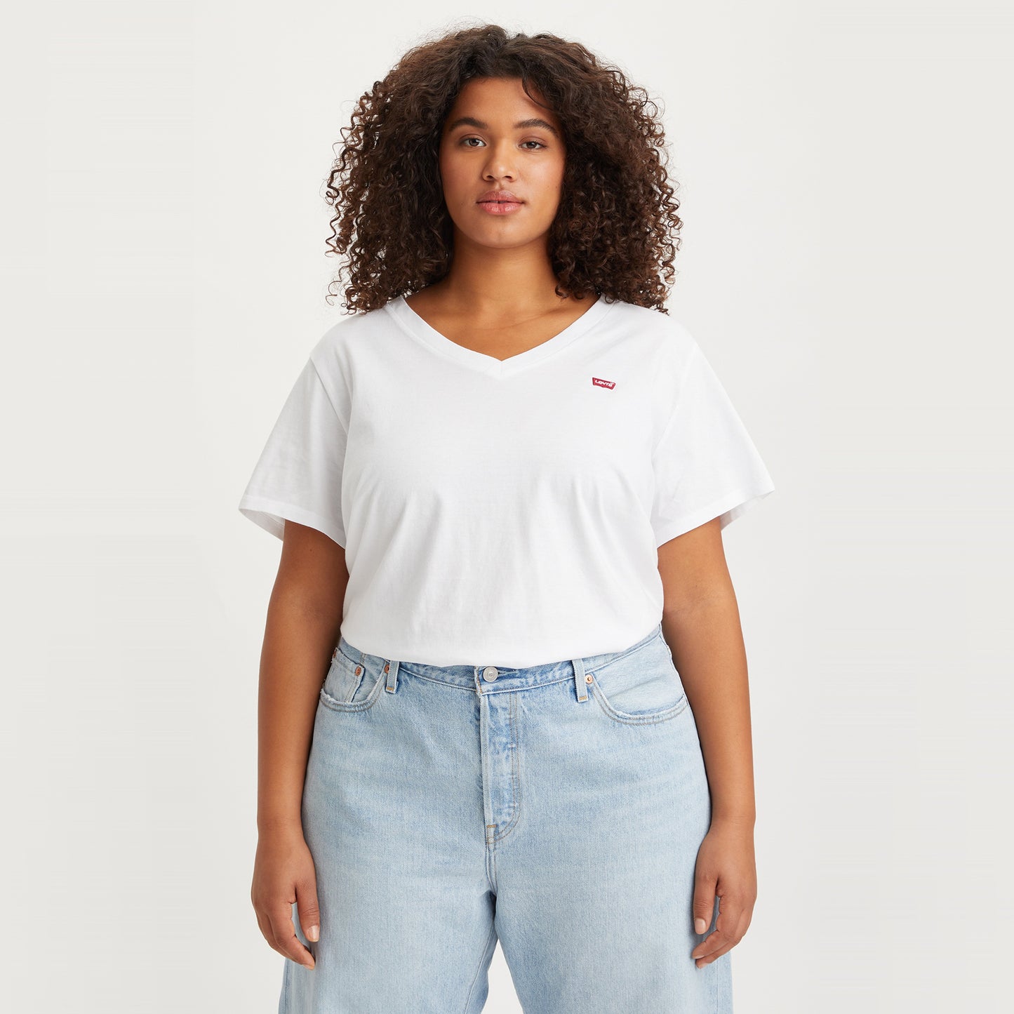 LEVI'S® WOMEN'S V-NECK T-SHIRT (PLUS SIZE) - NEUTRAL