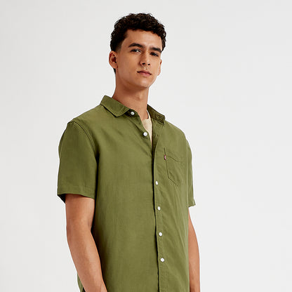 LEVI'S® MEN'S SOLID REGULAR FIT SHIRT - GREEN