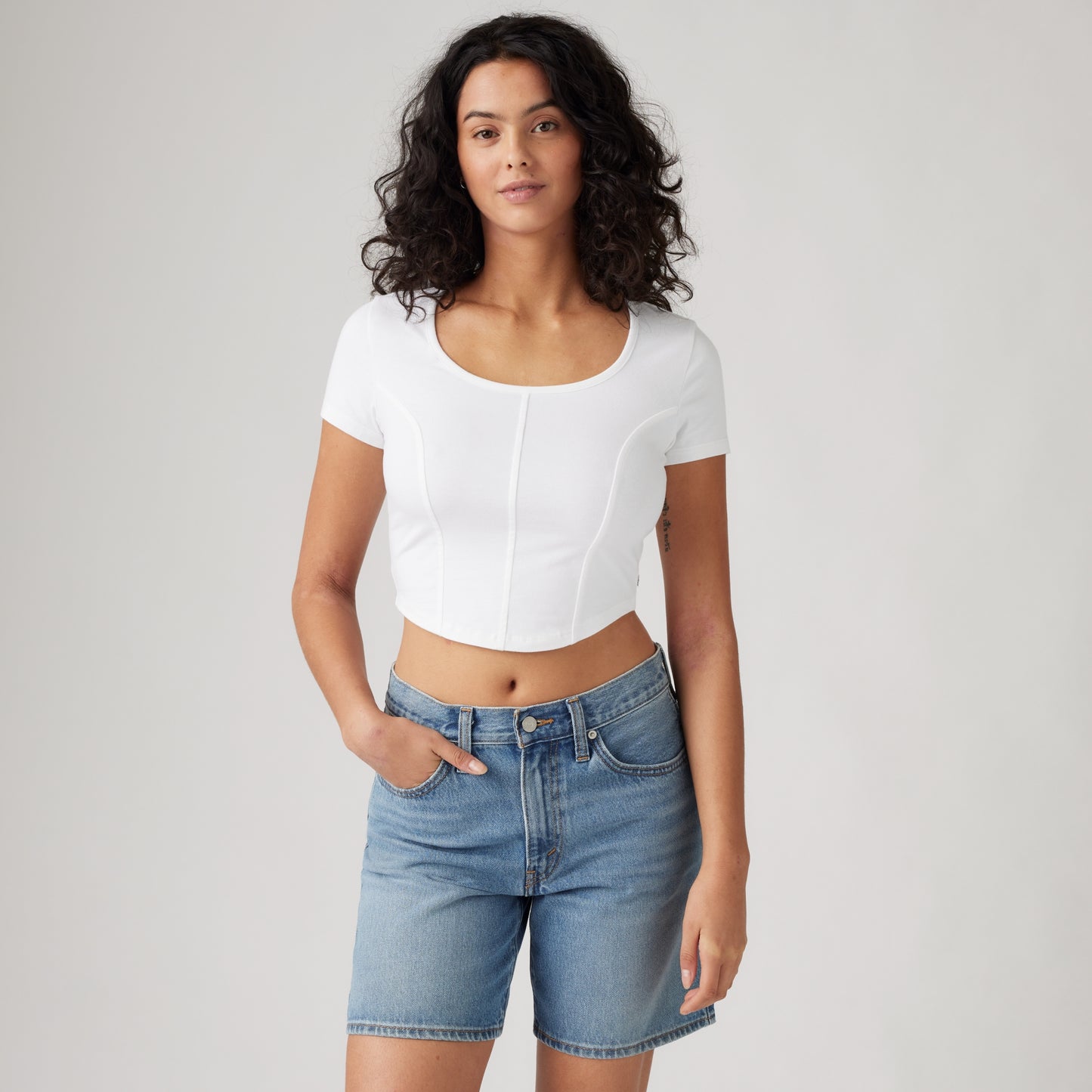 LEVI'S® WOMEN'S LYRA TEE - NEUTRAL