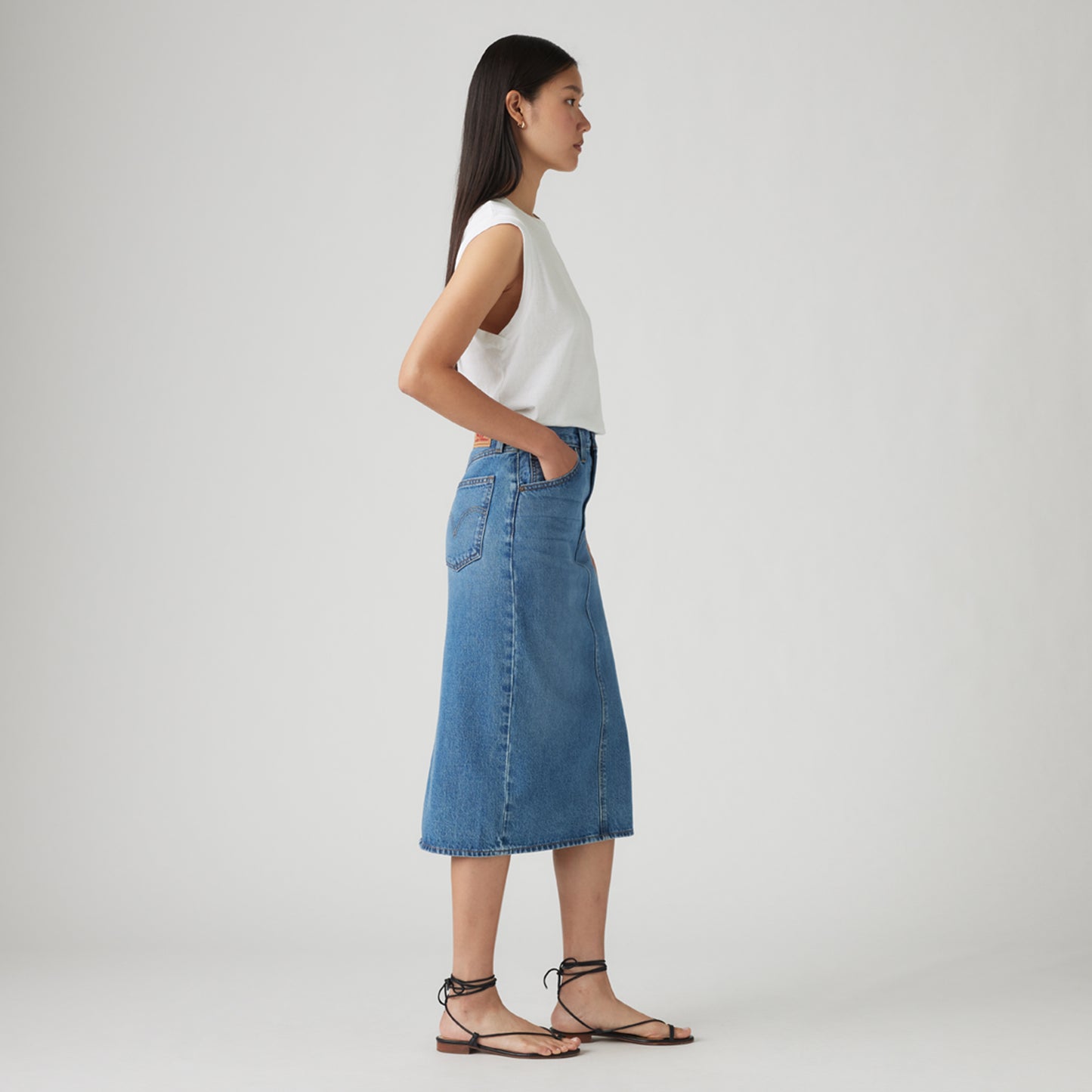 LEVI'S® WOMEN'S HIGH-RISE SLIT SKIRT - DARK INDIGO - WORN IN