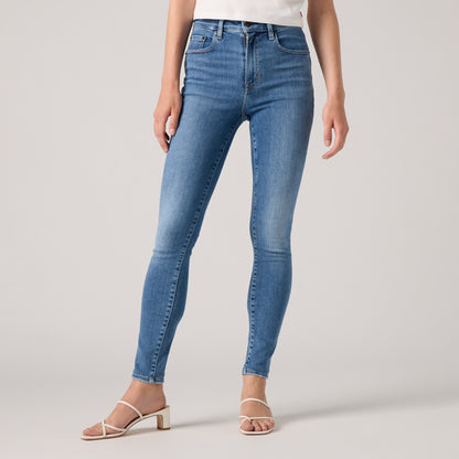 LEVI’S® WOMEN'S 721 HIGH-RISE SKINNY JEANS - MED INDIGO - WORN IN