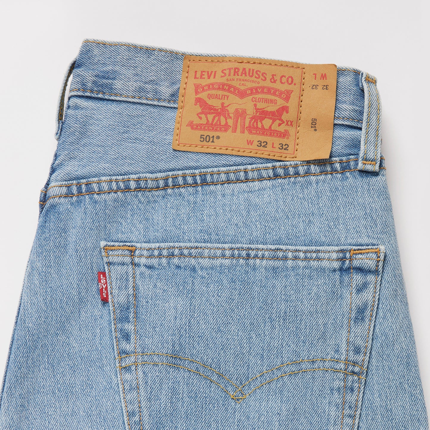 LEVI'S® MEN'S 501® ORIGINAL JEANS - LIGHT WASH