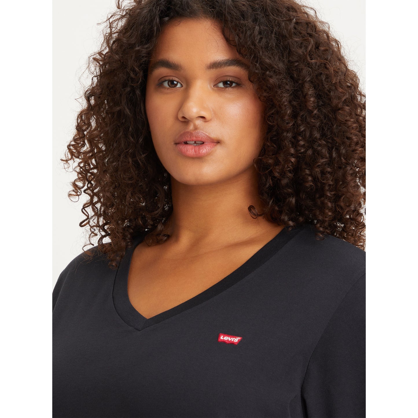 LEVI'S® WOMEN'S V-NECK T-SHIRT (PLUS SIZE) - BLACK