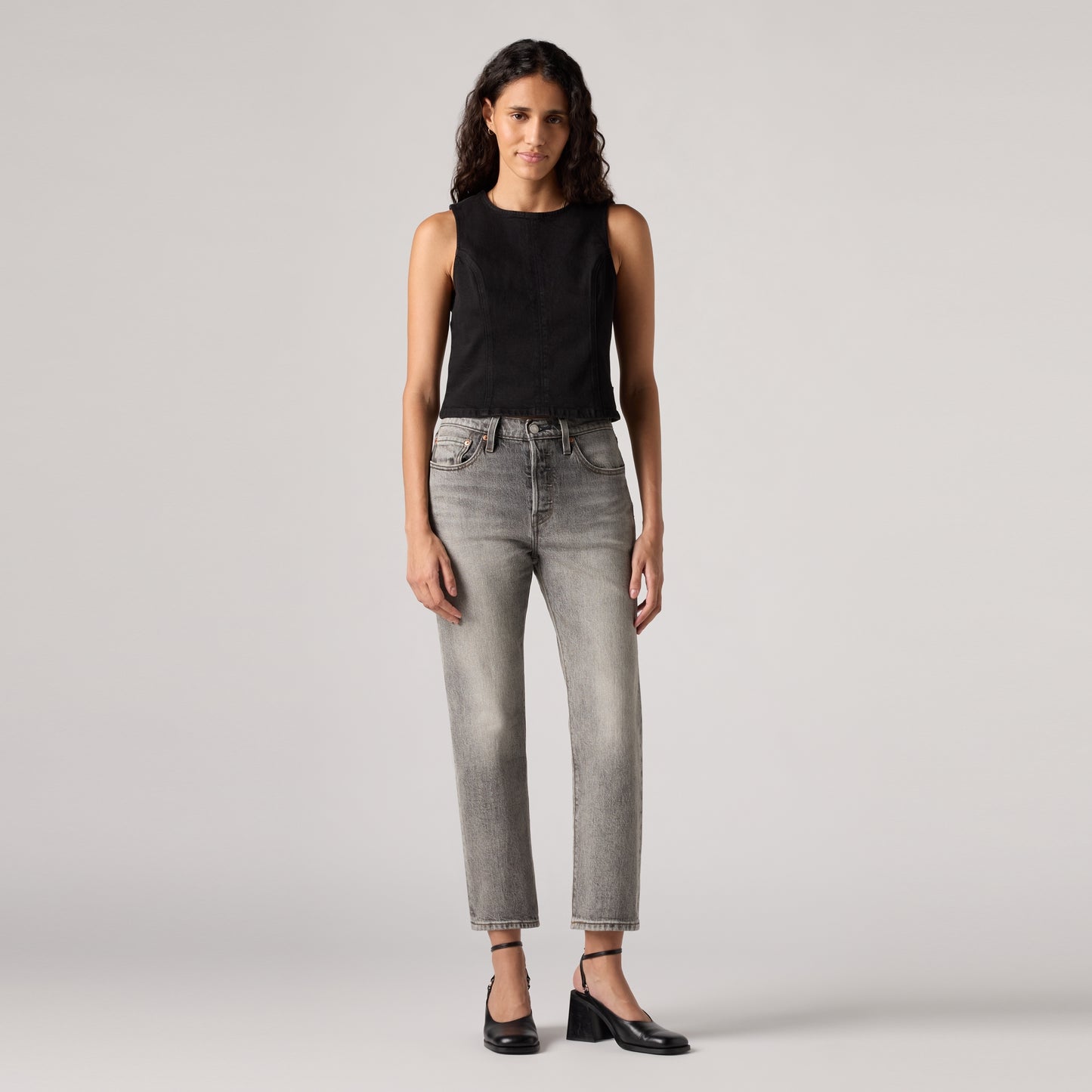 LEVI'S® WOMEN'S 501® ORIGINAL CROPPED JEANS - MED INDIGO - WORN IN