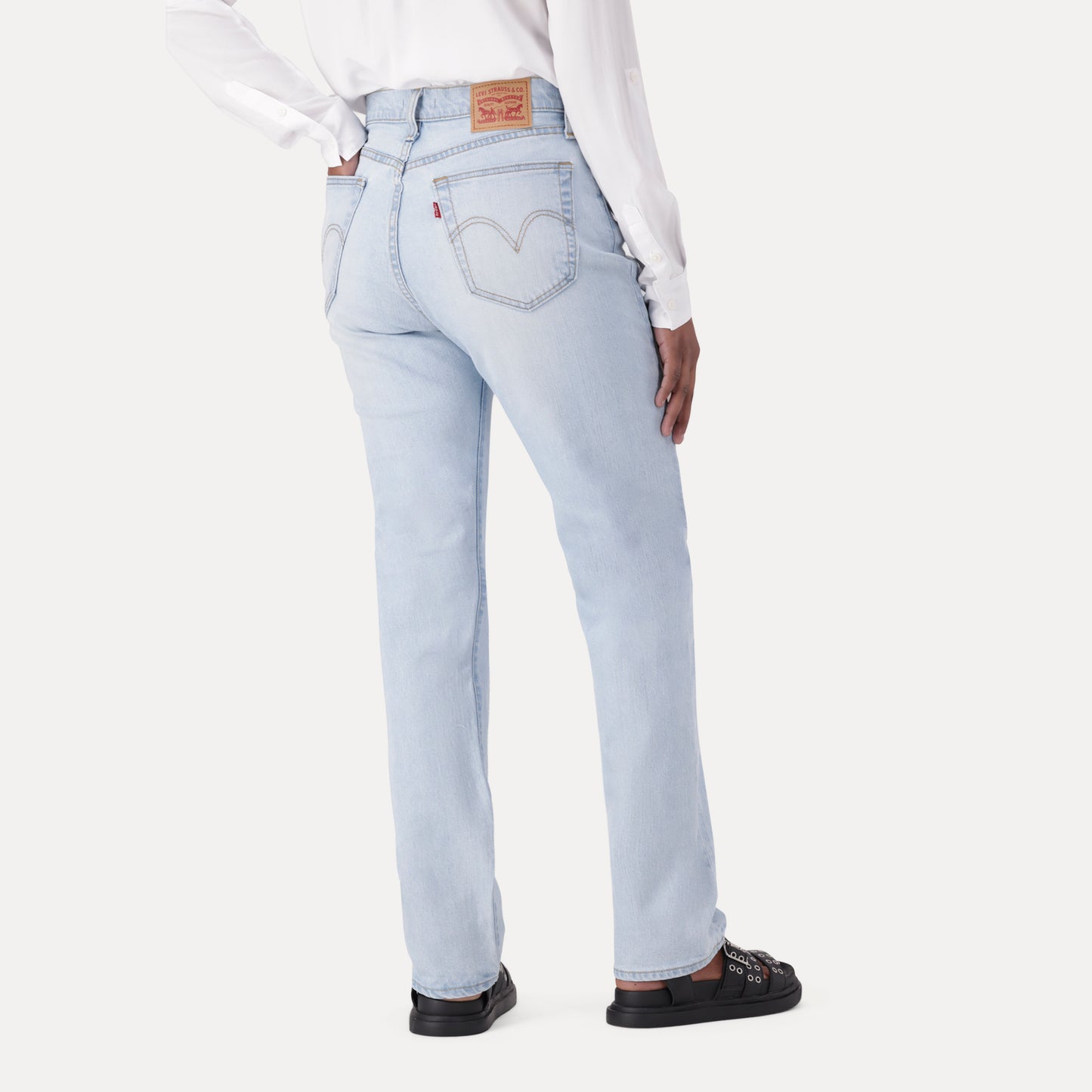 LEVI'S® WOMEN'S WEDGIE STRAIGHT JEANS - LIGHT INDIGO - WORN IN