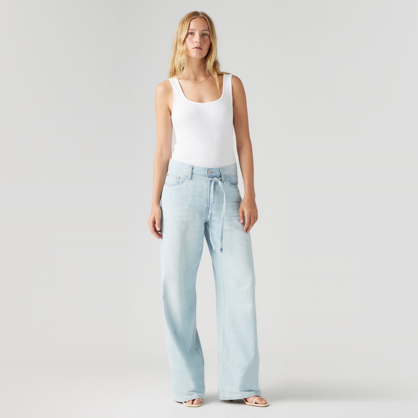 LEVI'S® WOMEN'S XL STRAIGHT - MED INDIGO - WORN IN