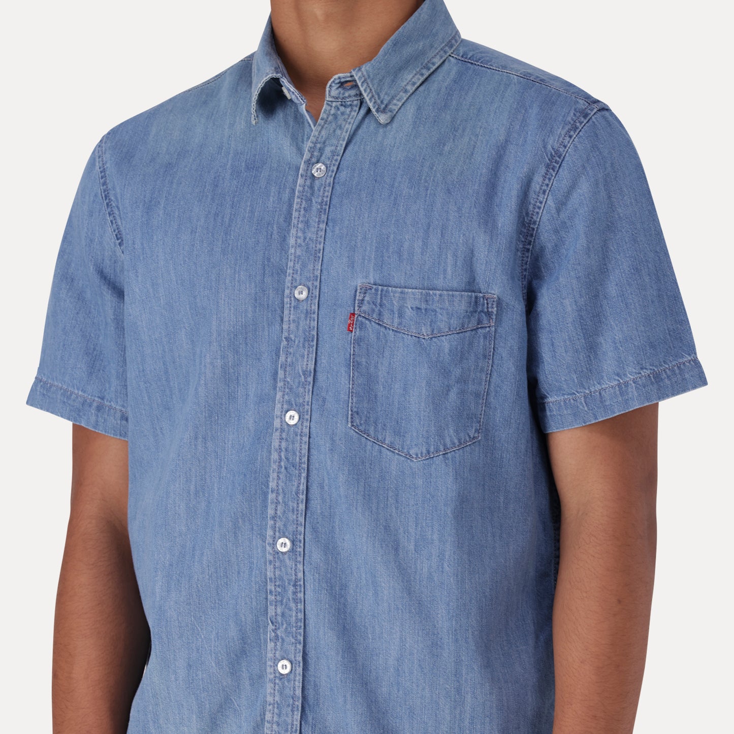 LEVI'S® MEN'S CLASSIC POCKET STANDARD FIT SHIRT - MED INDIGO - FLAT FINISH