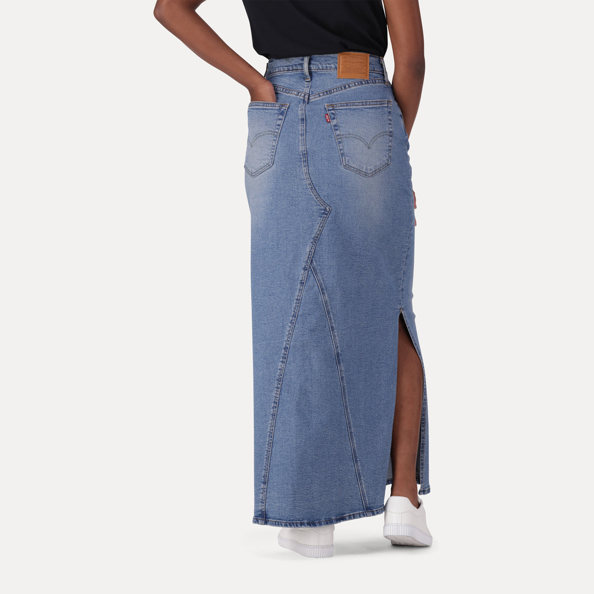 LEVI'S® WOMEN'S LONG ICON SKIRT - MED INDIGO - WORN IN