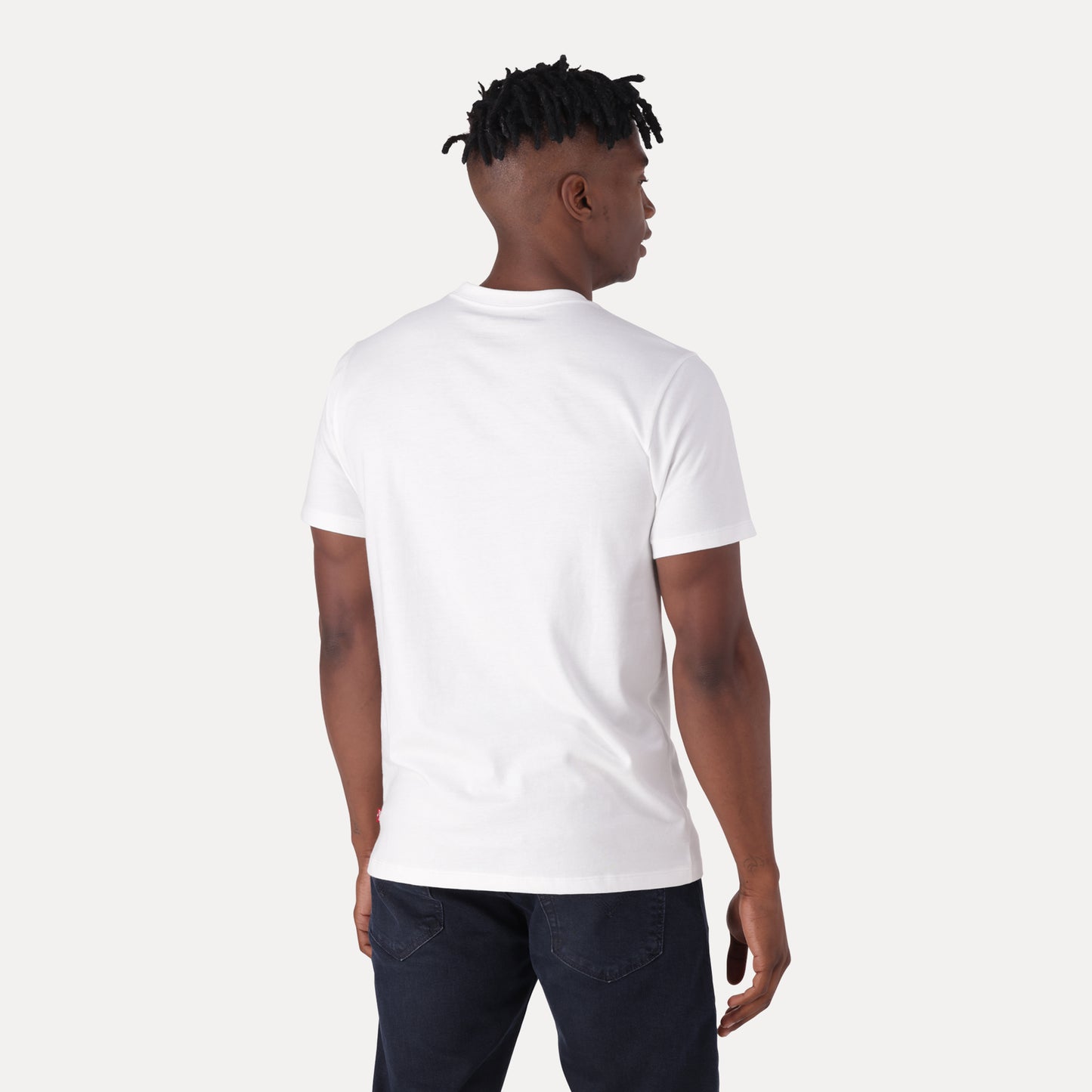 LEVI'S® MEN'S RELAXED FIT SHORT-SLEEVE GRAPHIC T-SHIRT - WHITE