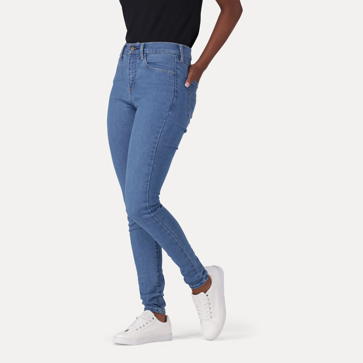 LEVI'S® WOMEN'S 720 HIGH-RISE SUPER SKINNY JEANS - MED INDIGO - WORN IN