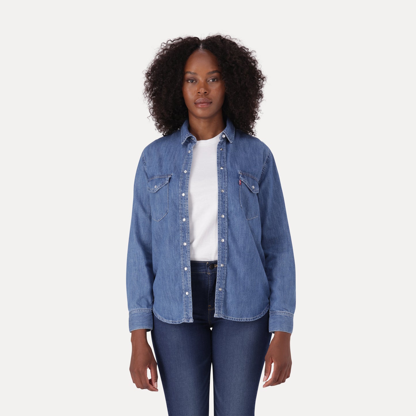 LEVI'S® WOMEN'S ICONIC WESTERN SHIRT - MED INDIGO - FLAT FINISH