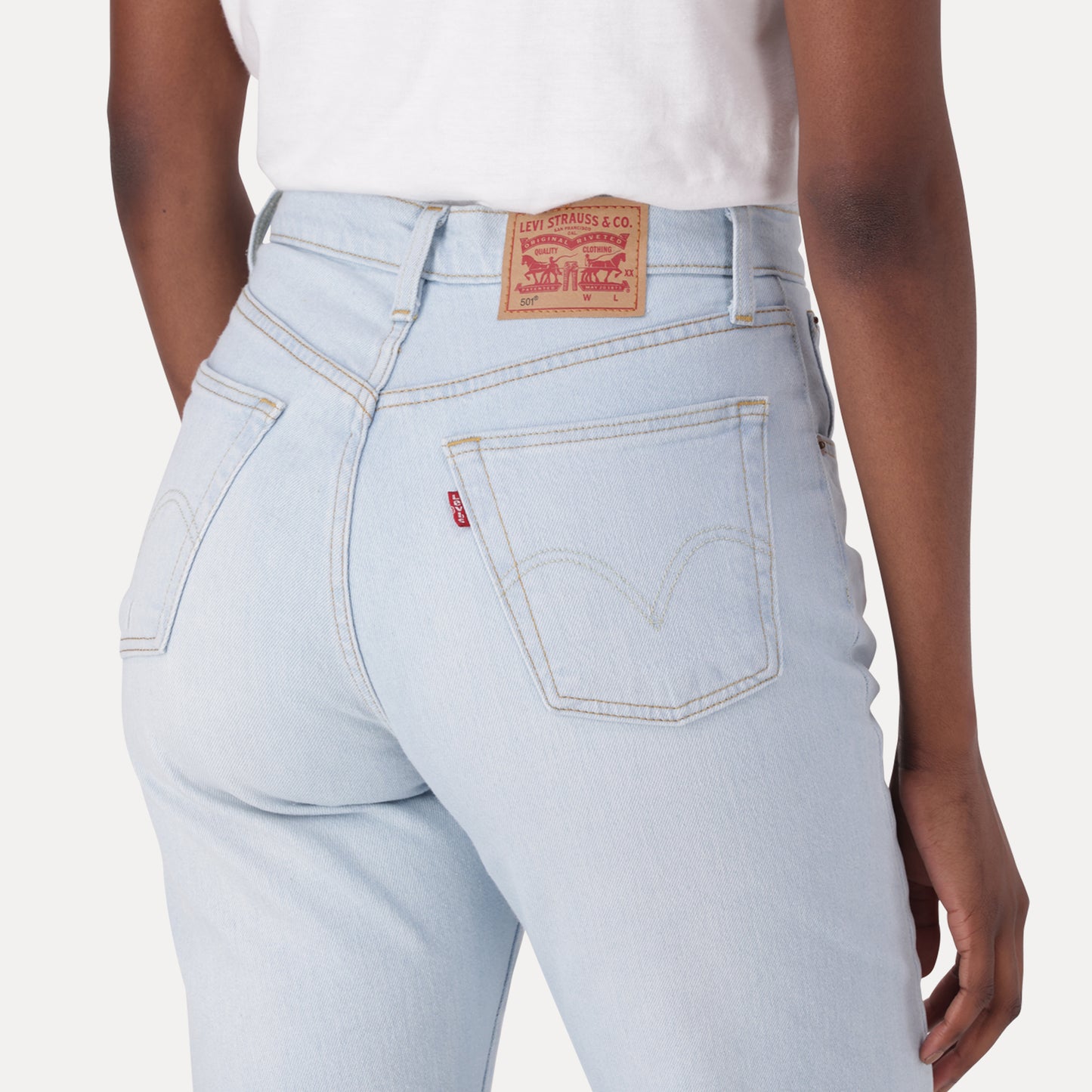 LEVI'S® WOMEN'S 501® ORIGINAL JEANS - LIGHT INDIGO - WORN IN